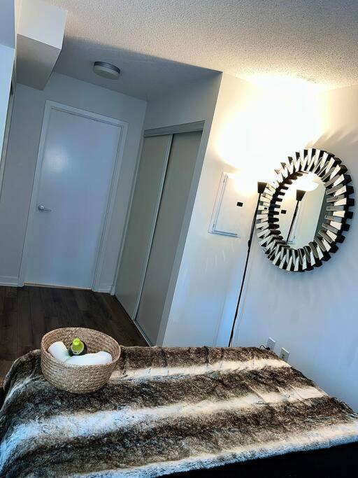 Luxurious In The Center Of Downtown Apartment
